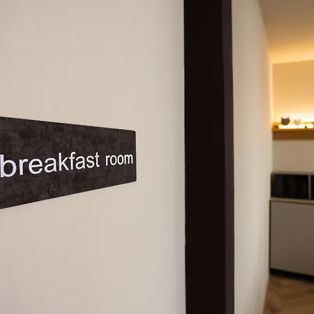 Arianna Longevity Guest house *